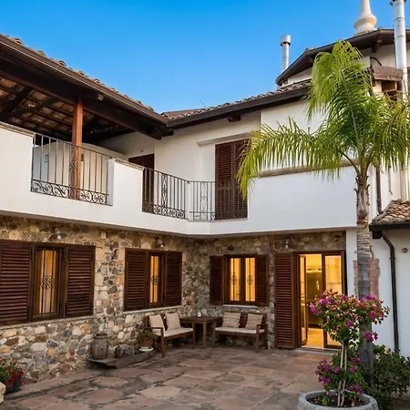 Santo Re Olive Retreat 3* Petrizzi